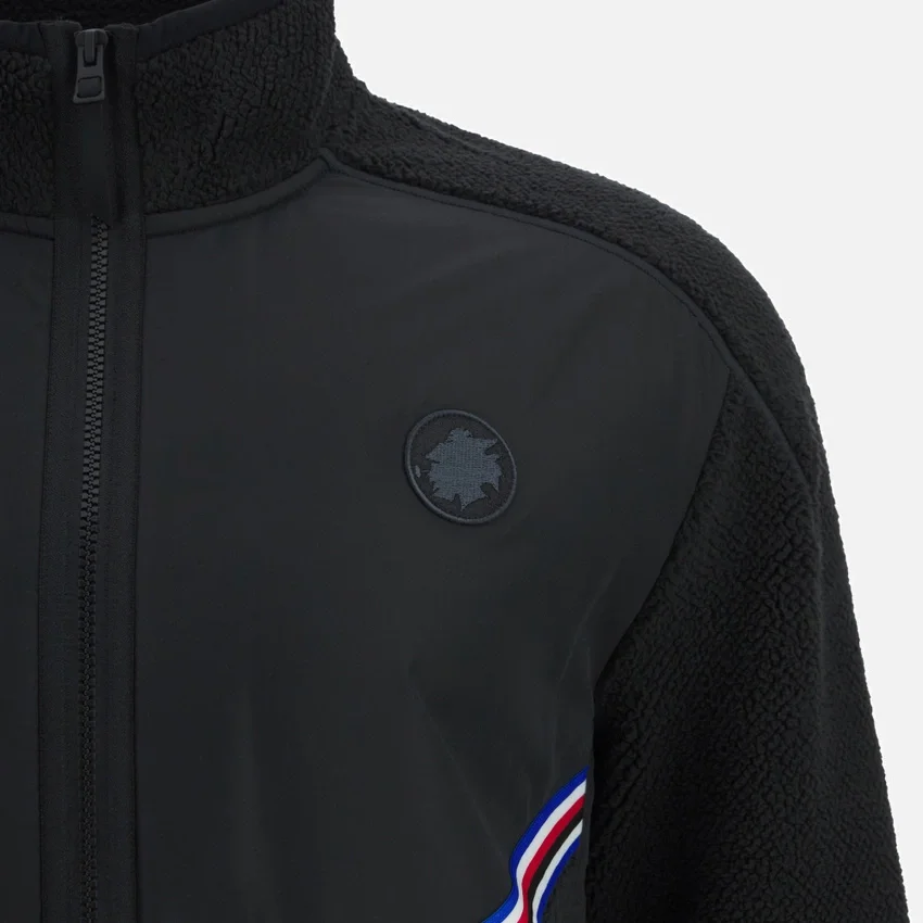 U.C. Sampdoria 2025/26 Athleisure Adults’ Travel Teddy Jacket U.C. Sampdoria 2025/26 Athleisure Adults’ Travel Teddy Jacket
